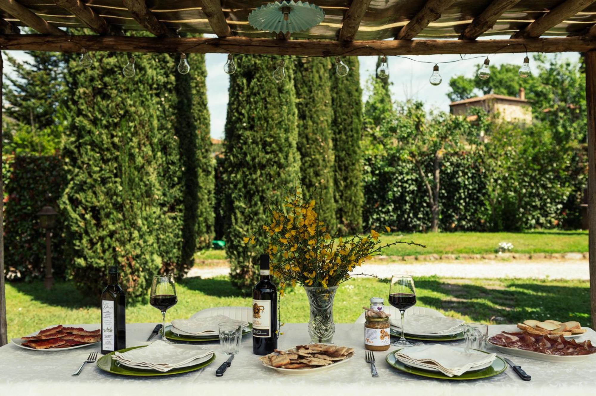 Agriturismo Casal Gheriglio Lucignano Exterior photo