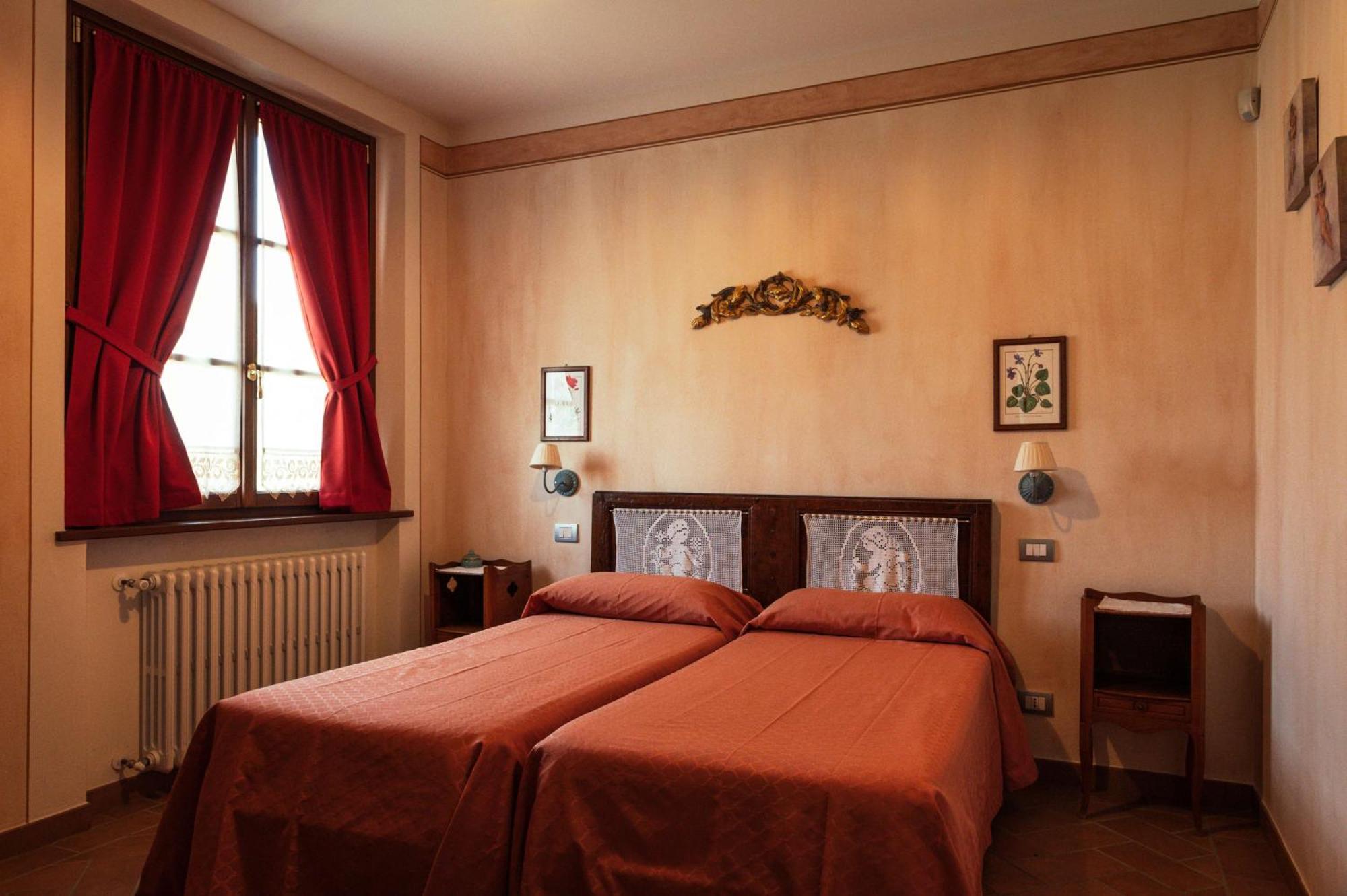 Agriturismo Casal Gheriglio Lucignano Exterior photo