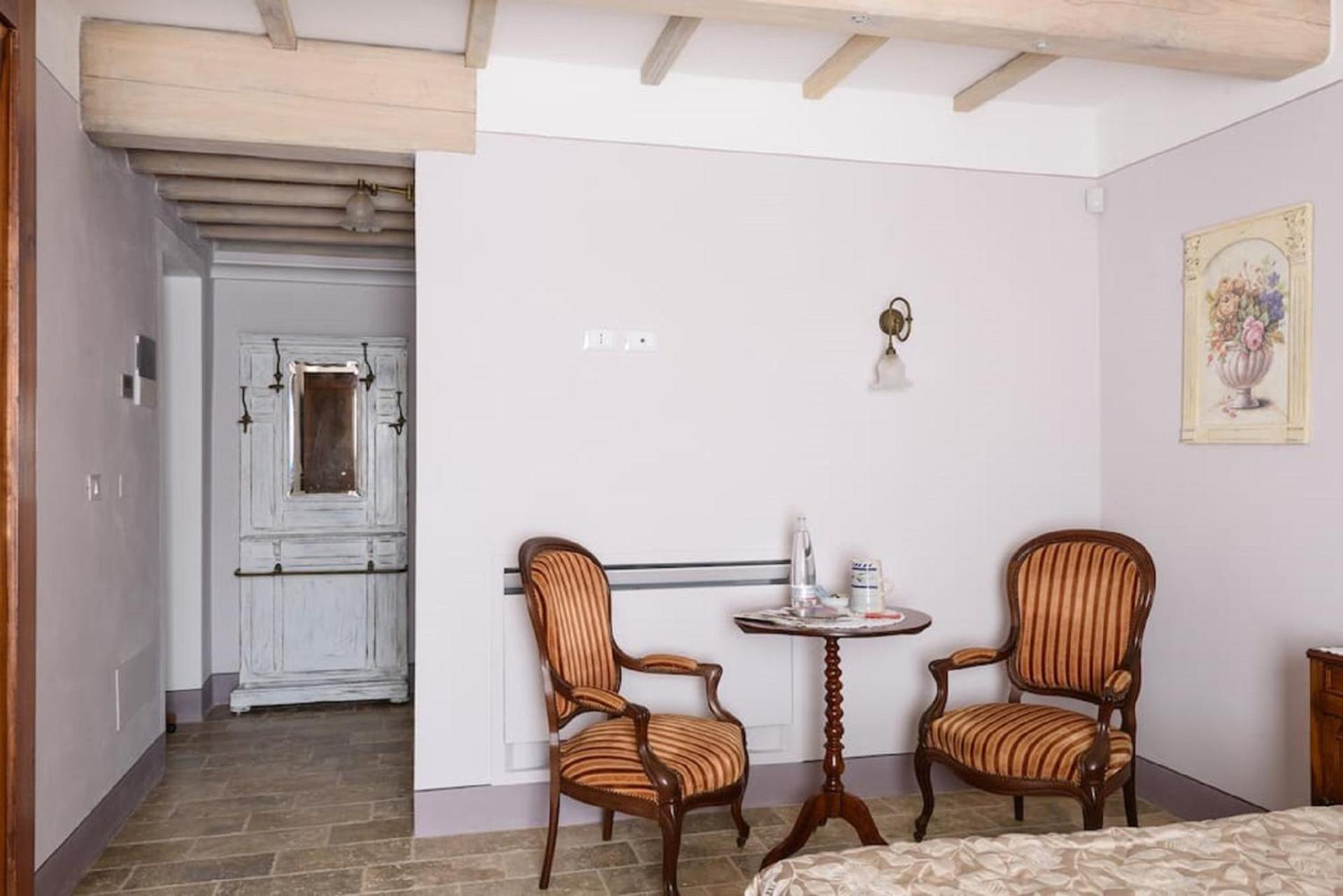 Agriturismo Casal Gheriglio Lucignano Exterior photo